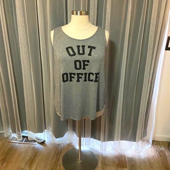 Torrid size 3 OUT OF OFFICE tank - Picture 1 of 2